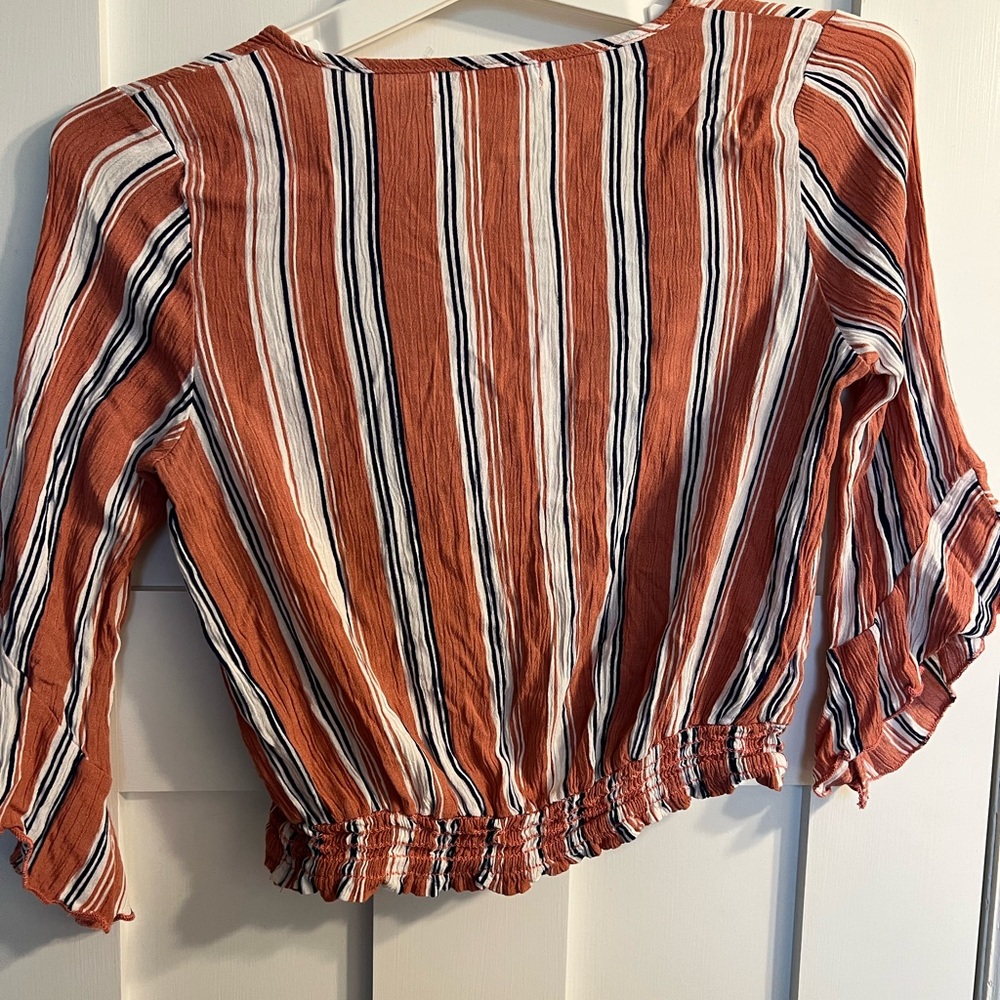 Girls crop top. Never worn. Size 16.